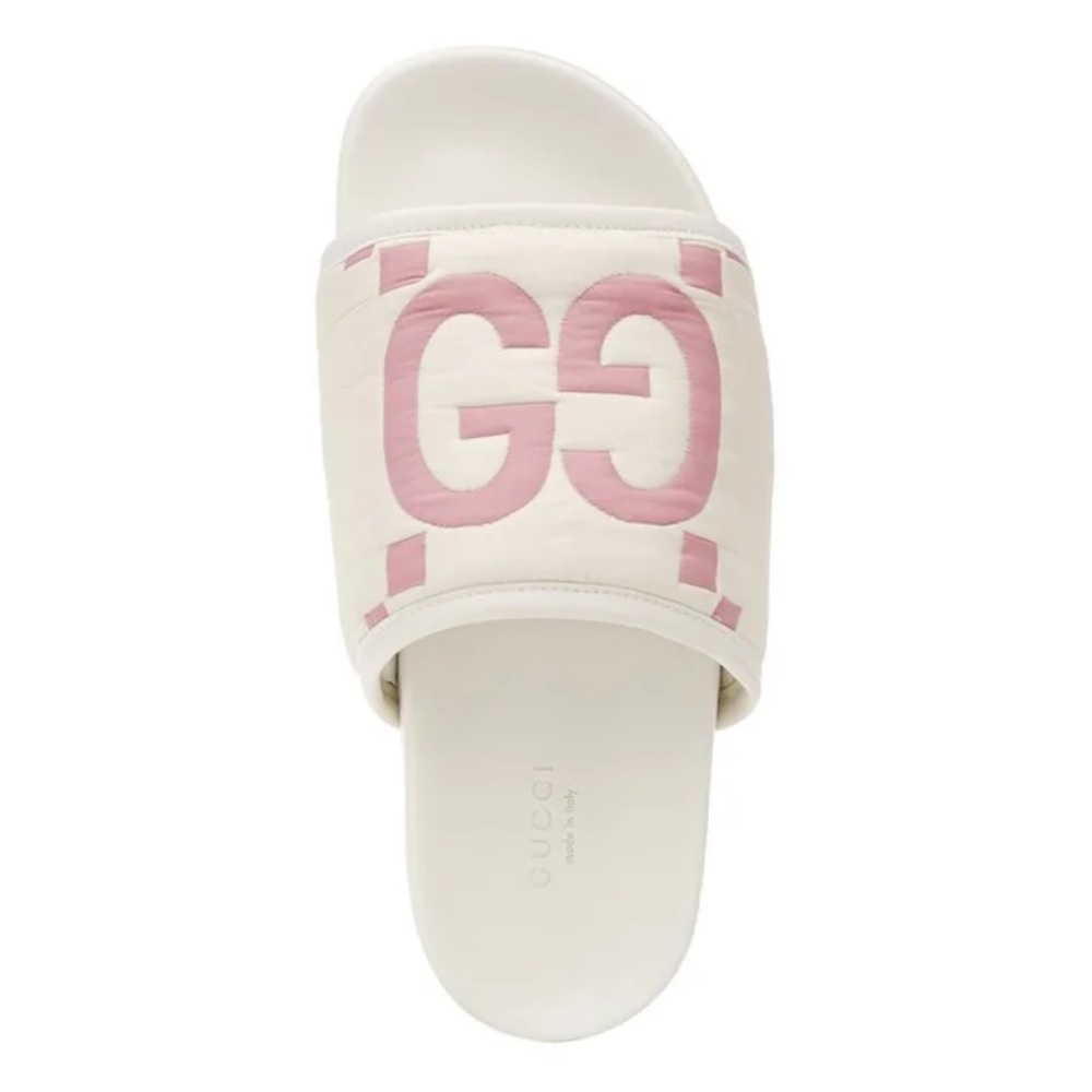 Gucci Maxi GG padded slides New
